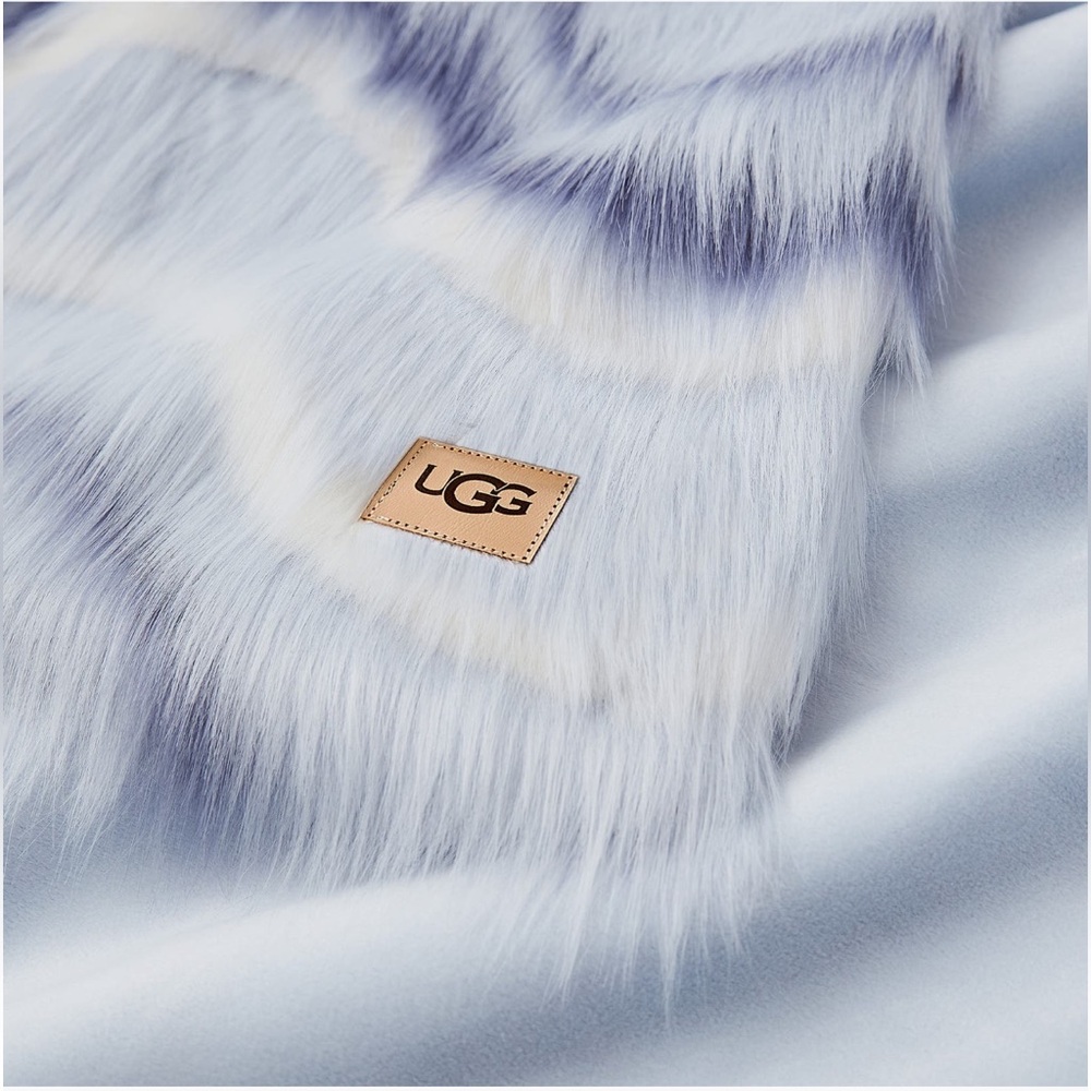 UGG throws - Picture 5 of 12